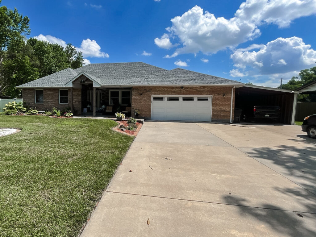 Belleville, IL Roofing and Siding Services