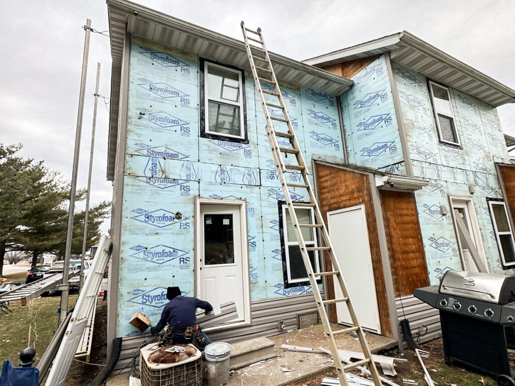Storm Siding Damage Glen Carbon IL